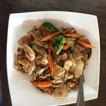 Palm Thai Bistro - Chicken Se Ew - Thai Near Me - Fairfield, California
