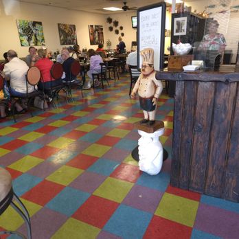 Zenaida's Cafe - Cute dining area - Cafes Near Me - Las Vegas, Nevada Zenaida's Cafe - Cute dining area - Cafes Near Me - Las Vegas, Nevada