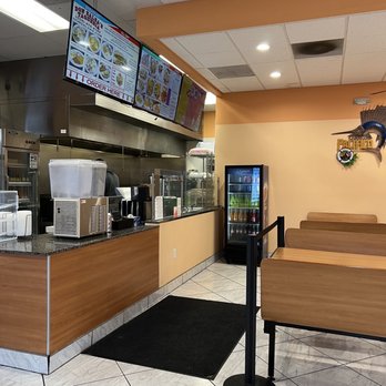 Don Salsa's - Ordering counter - Mexican Near Me - Fresno, California Don Salsa's - Ordering counter - Mexican Near Me - Fresno, California