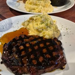 Maui steak and 12oz prime rib, both with mashed potatoes