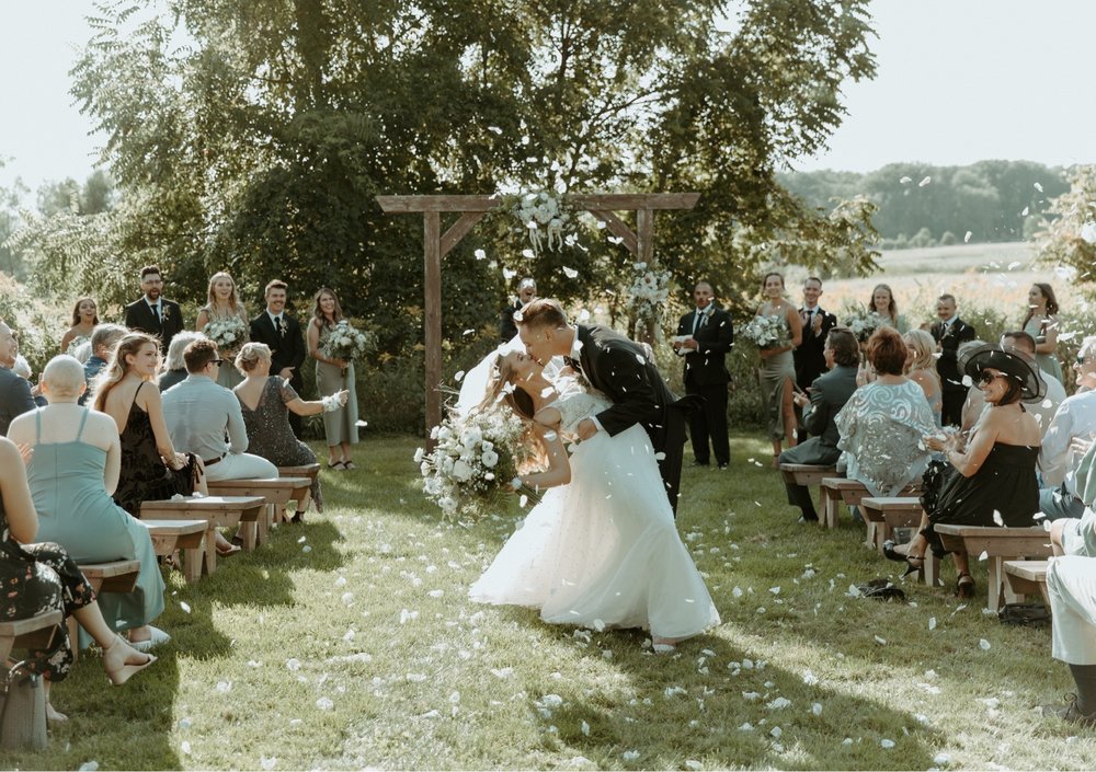 THE GREENHOUSE AT BITTERSWEET Updated June 2024 N3075 Hwy 16, La