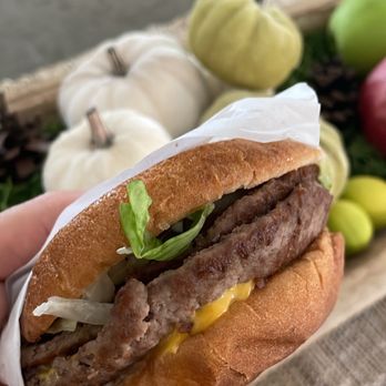 Bill's Hamburgers - Burgers Near Me - Van Nuys, California Bill's Hamburgers - Burgers Near Me - Van Nuys, California