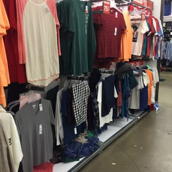 Old Navy - Men's Clothing Near Me - Northridge, California Old Navy - Men's Clothing Near Me - Northridge, California
