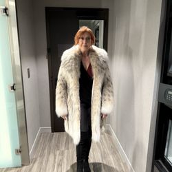 Dino International Furs - Canadian Lynx