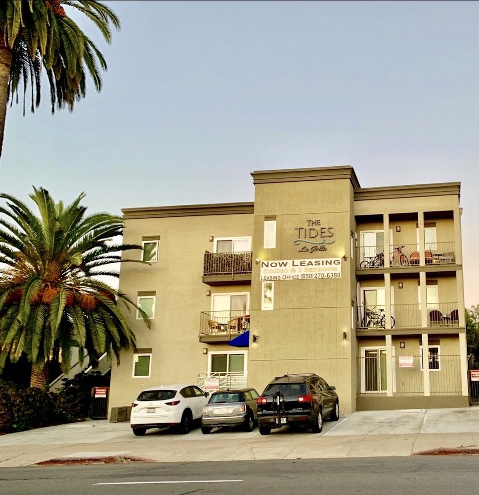 THE TIDES Updated August 2024 7431 La Jolla Blvd, San Diego