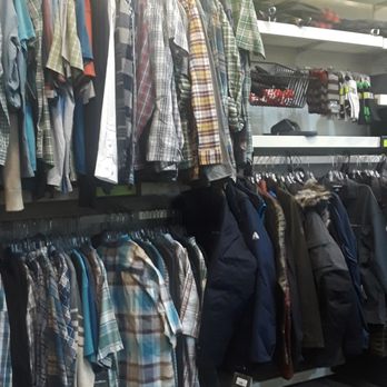 Eddie Bauer Outlet - It's an outlet, with great (50% off ) prices that actually is a deal. - Men's Clothing Near Me - Orlando, Florida Eddie Bauer Outlet - It's an outlet, with great (50% off ) prices that actually is a deal. - Men's Clothing Near Me - Orlando, Florida