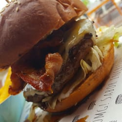 OMG Burgers - La hamburguesa es sencillamente deliciosa...