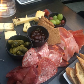 Cavern on Baggot Street - Mixed Plate - Wine Bars Near Me - Dublin, D