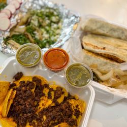 El Alteno 2 - Chorizo nachos, Burritos, Tacos