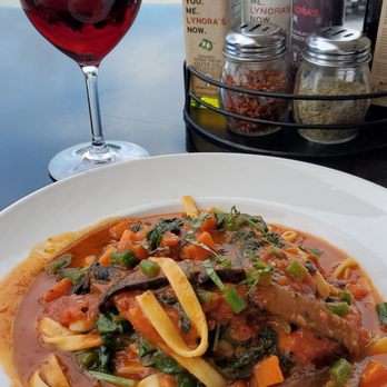 Lynora's Italian Kitchen - Tagliolini primavera - Pizza Near Me - West Palm Beach, Florida
