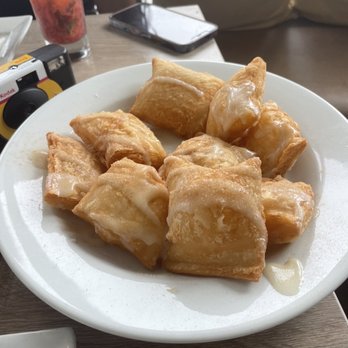 Lighthouse - Cinnamon Sugar Beignets - Breakfast & Brunch Near Me - Newport Beach, California