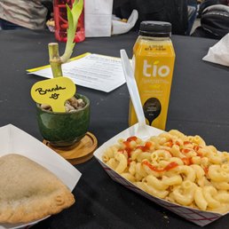 #FreakinVegan. Spinach and feta cheese on the left and Mac and cheese bowl on the right #FreakinVegan. Spinach and feta cheese on the left and Mac and cheese bowl on the right