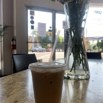 B Twentyfour - Iced Caramel Latte - Coffee & Tea Near Me - Los Angeles, California B Twentyfour - Iced Caramel Latte - Coffee & Tea Near Me - Los Angeles, California