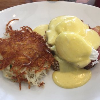 Boon Fly Cafe - Eggs benedict - American Near Me - Napa, California