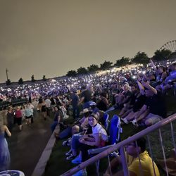 Dos Equis Pavilion - Lawn Section
