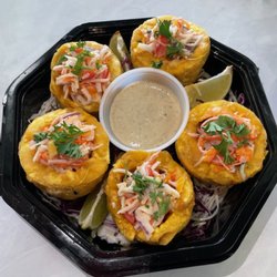 El Corillo - Canasta de Plátano con Spicy King Crab