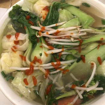 Saigon Vietnamese Restaurant - Mixed vegetable pho bowl with Sriracha! - Vietnamese Near Me - Tracy, California Saigon Vietnamese Restaurant - Mixed vegetable pho bowl with Sriracha! - Vietnamese Near Me - Tracy, California