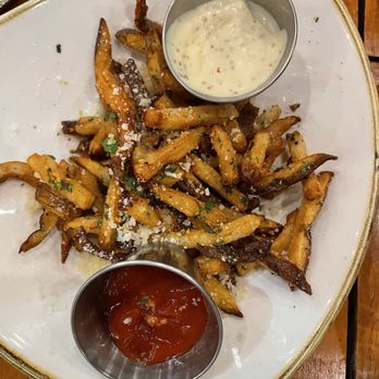 Monkeypod Kitchen - Lackluster limp & soggy truffle fries - Hawaiian Near Me - Kapolei, Hawaii Monkeypod Kitchen - Lackluster limp & soggy truffle fries - Hawaiian Near Me - Kapolei, Hawaii