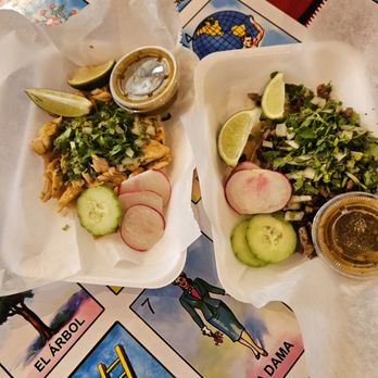 La Mama Chuy - 1 asada 1 chicken tinga taco - Food Trucks Near Me - North Hollywood, California