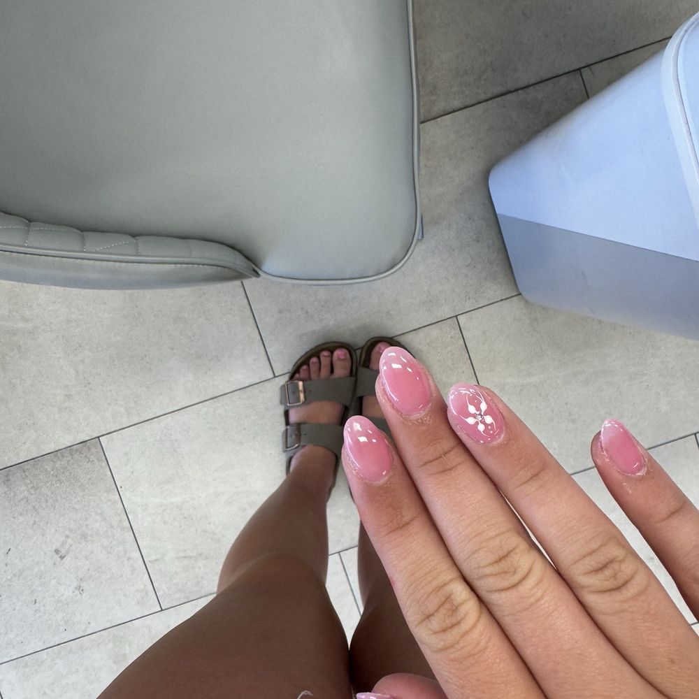Apple Nails & Spa - Nails + toenails - Nail Salons Near Me - Placerville, California Apple Nails & Spa - Nails + toenails - Nail Salons Near Me - Placerville, California