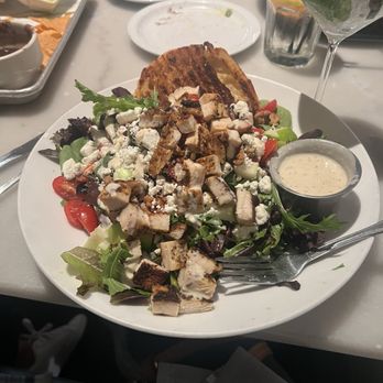 Lalla Grill Del Monte - Blackened Chicken Salad with dressing on the side and goat cheese instead of blue cheese. - New American Near Me - Monterey, California