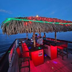 Red Tiki Tours - Night life on Red Tiki Tours is such an adventure