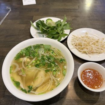Dakao Restaurant And Bar - Chicken pho - Vietnamese Near Me - Houston, Texas