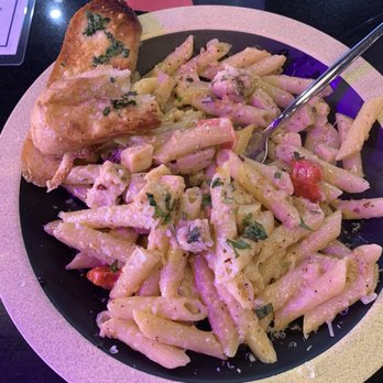 The Lounge at 2nd - Sports Bars Near Me - Nashville, Tennessee