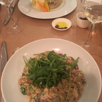 Fine Gueule - A risotto and a tuna steak dish. - French Near Me - Nice, 06