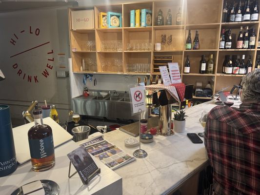 Hi-Lo Liquor Market - Culver City by null