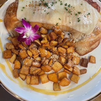 Bistrology - Breakfast & Brunch Near Me - Miramar Beach, Florida