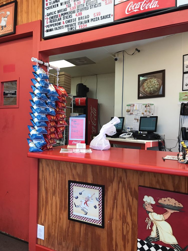 Food from Mama Fazio's Pizza