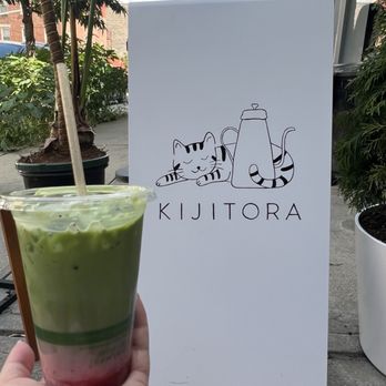 Kijitora - Strawberry Matcha Latte with oat milk. - Coffee & Tea Near Me - Brooklyn, New York Kijitora - Strawberry Matcha Latte with oat milk. - Coffee & Tea Near Me - Brooklyn, New York