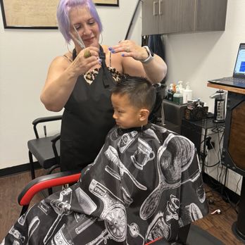 Jenn's Just Cuts - Hair Stylists Near Me - Hoover, Alabama Jenn's Just Cuts - Hair Stylists Near Me - Hoover, Alabama