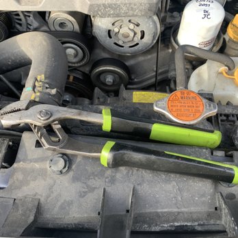 Jiffy Lube - I was told "we don't use that kind of wrench, but I'll take it if you don't want it". Suuuuuuuuure. - Oil Change Stations Near Me - Seattle, Washington Jiffy Lube - I was told "we don't use that kind of wrench, but I'll take it if you don't want it". Suuuuuuuuure. - Oil Change Stations Near Me - Seattle, Washington