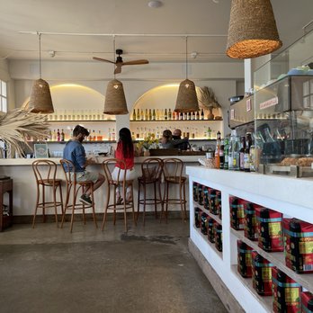 Fig Tree - Indoor seating - Cafes Near Me - Los Angeles, California Fig Tree - Indoor seating - Cafes Near Me - Los Angeles, California