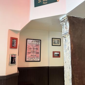 Whit's - Inside - Burgers Near Me - New York, New York
