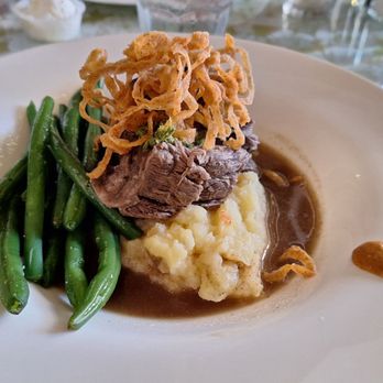 Last Resort Grill - Short rib with mashed potato with green beans and fried onion on top. - Southern Near Me - Athens, Georgia Last Resort Grill - Short rib with mashed potato with green beans and fried onion on top. - Southern Near Me - Athens, Georgia
