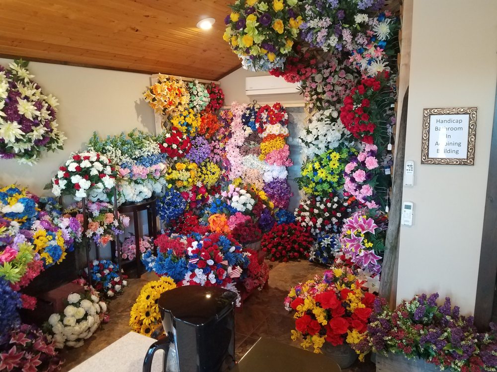 J&S FLORAL Updated August 2024 1708 N Commercial St, Harrisonville