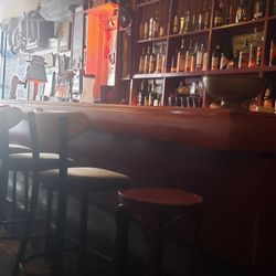 Red Dot Restaurant & Bar
