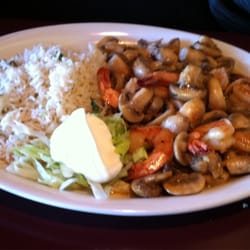 Julio's Restaurant - Camarones a la Diabala