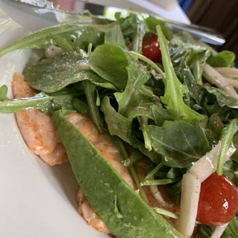 Hendrick's Tavern - Salmon paillard - Bars Near Me - Roslyn, New York