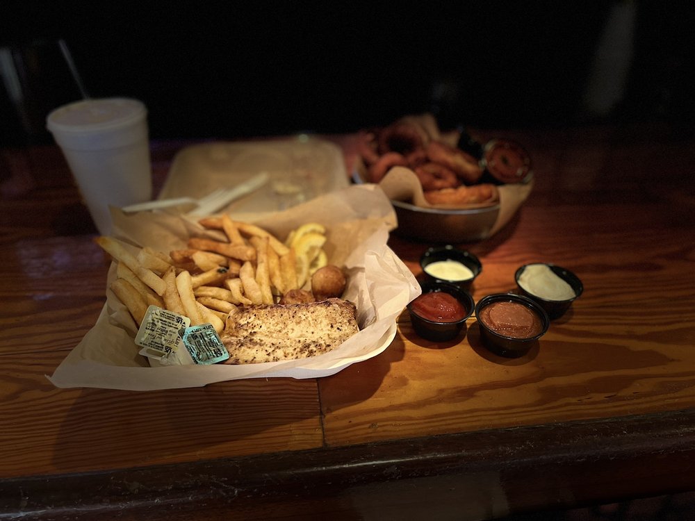 Capt'n Bill's Backyard Grill