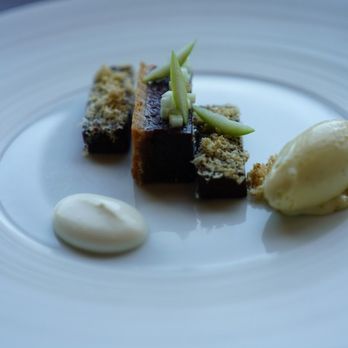 Per Se - Mar 2018 visit. Chocolate and vanilla ice cream dessert with apple slices. - French Near Me - New York, New York Per Se - Mar 2018 visit. Chocolate and vanilla ice cream dessert with apple slices. - French Near Me - New York, New York