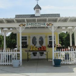 Farquhar Farms - The cutest little fruit stand ever!