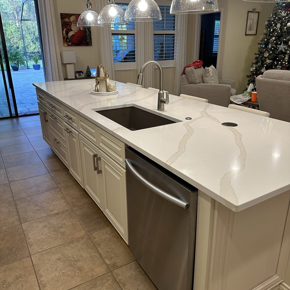 These are the Lily Ann cabinets we used to rebuild and extend our island. Turned out beautifully! These are the Lily Ann cabinets we used to rebuild and extend our island. Turned out beautifully!