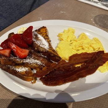 La Quinta Baking Company - French Toast Breakfast - Bakeries Near Me - La Quinta, California La Quinta Baking Company - French Toast Breakfast - Bakeries Near Me - La Quinta, California