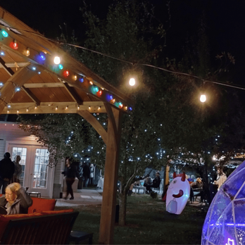 Averill House Vineyard - Evenings are a blast at Averill House Vineyard. Come for dinners, enjoy events, or reserve the space for your own gathering. - Wine Tasting Room Near Me - Brookline, New Hampshire