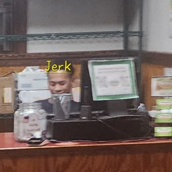 DoubleDave's Pizzaworks - Rude, Bias Male employee - Pizza Near Me - Manor, Texas