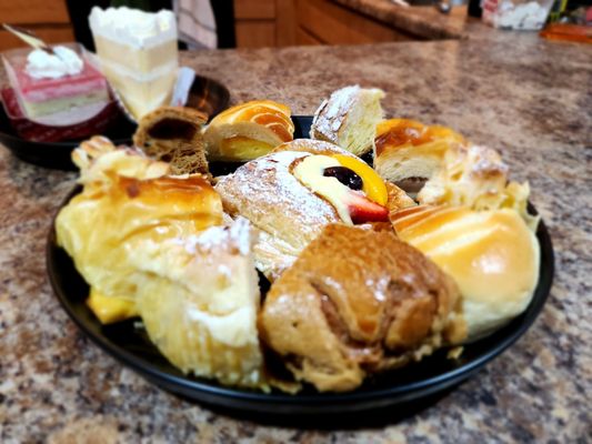 BF Bakery & Cafe by null